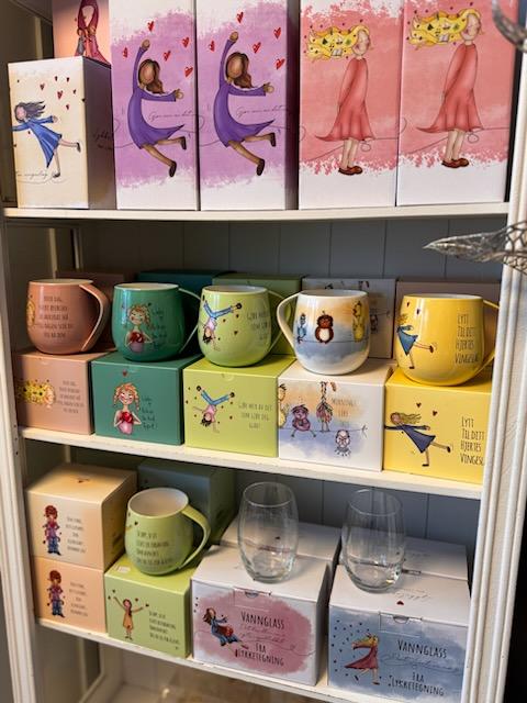 Interiørprodukter i hylle